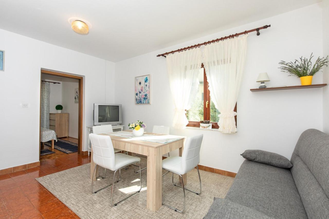 Apartment Drago *Cosy & Close To The Beach! Krk Town Exterior photo