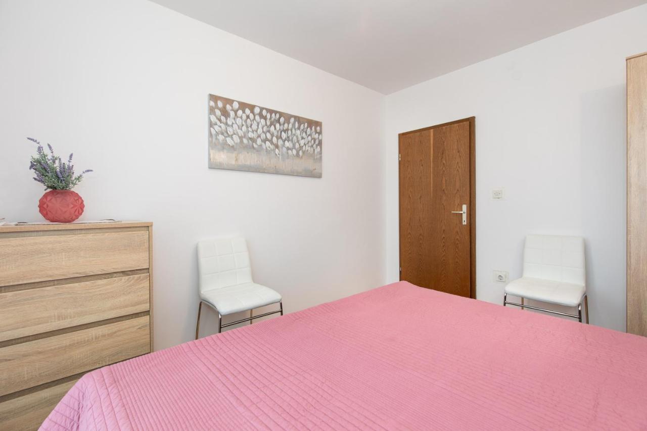 Apartment Drago *Cosy & Close To The Beach! Krk Town Exterior photo